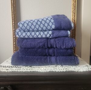 5x Charisma Bath Towels